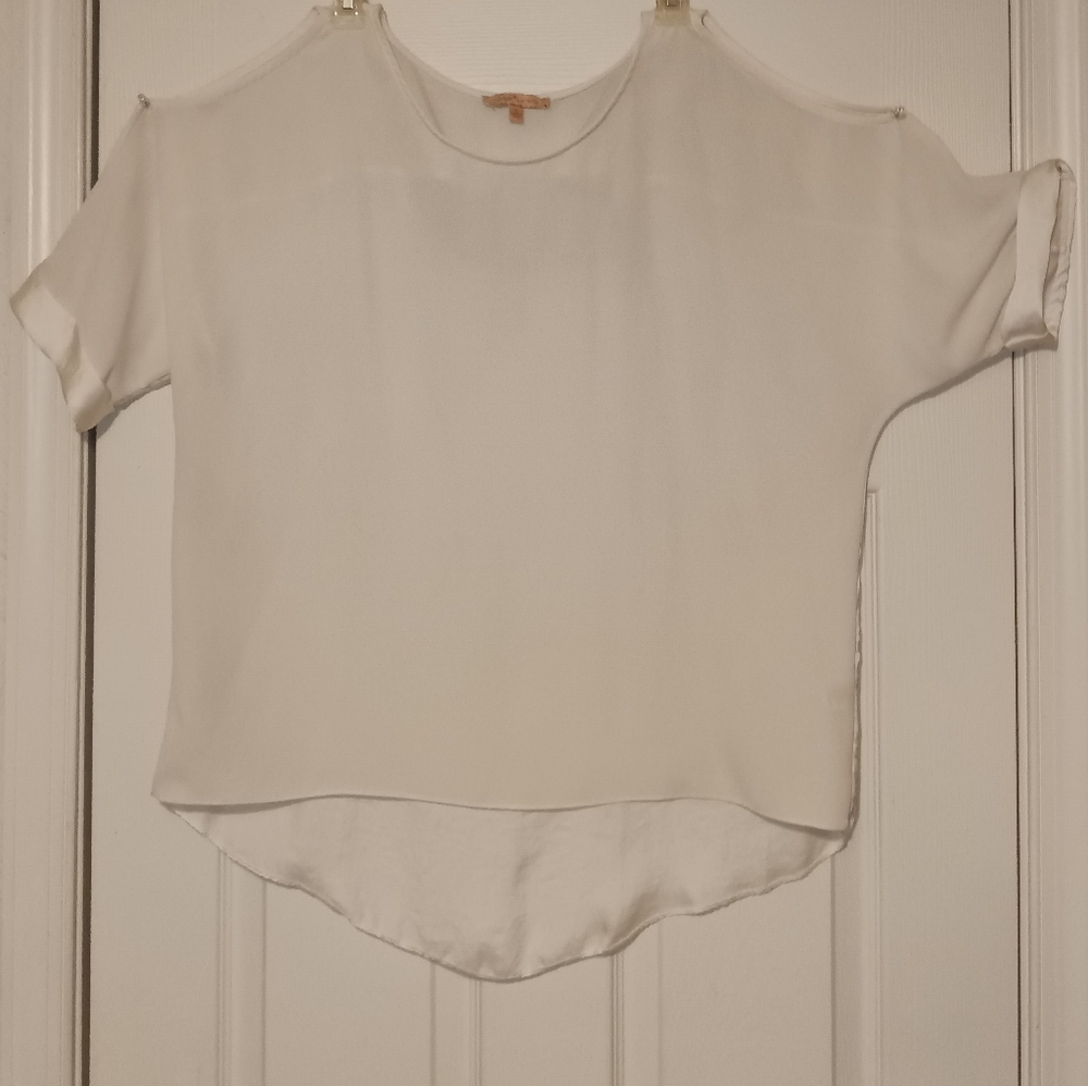 White-Blouse by Gibson(PTP 23" L 29") - Picture 2 of 5